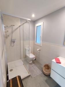Kúpeľňa v ubytovaní Fira Plaza España apartment
