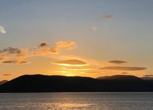 Fotografie z fotogalerie ubytování Lovely 2 Bedroom with Riverside Views Dog Friendly v destinaci Gourock