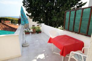 Balkón nebo terasa v ubytování Apartments and rooms with parking space Bol, Brac - 2878