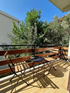 Balkón nebo terasa v ubytování Apartments by the sea Duce, Omis - 2821