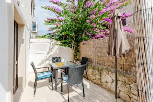 Fotografia z galérie ubytovania Apartments with a parking space Sutivan, Brac - 2842 v Sutivane