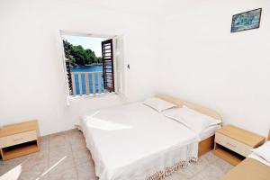 Posteľ alebo postele v izbe v ubytovaní Seaside secluded apartments Cove Tvrdni Dolac, Hvar - 2997