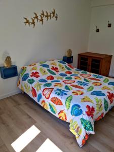 Posteľ alebo postele v izbe v ubytovaní Appartement Cosy Caen
