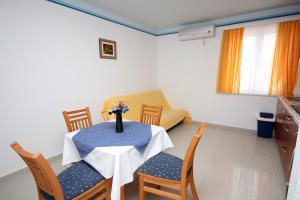 Posezení v ubytování Apartments with a parking space Slano, Dubrovnik - 3183