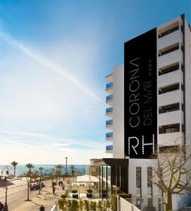 a rendering of the ocean club hotel with the beach in the background at Hotel RH Corona del Mar 4* Sup in Benidorm