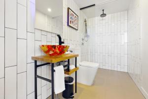 Bagno di The Constance Fortitude Valley