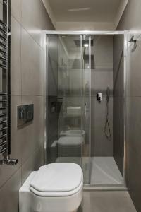 A bathroom at Fragole Suite