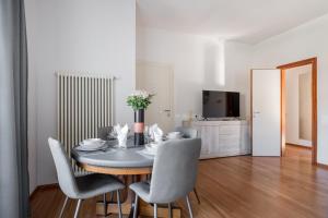 TV a/nebo společenská místnost v ubytování Tagliacozzi Suite Apartment