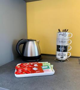 Set per la preparazione di tè e caffè presso B&B Nonno Loreto