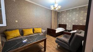 Uma área de estar em Guest House - Avlabari