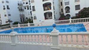 The swimming pool at or close to Apartamentos SABINILLAS