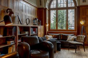 ALPINE INN Davos的休息区