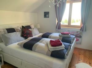 Postel nebo postele na pokoji v ubytování Chalet Die Berghexn + 37 fotografií