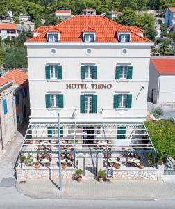 Το κτήριο όπου στεγάζεται  ο ξενώνας
