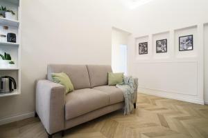 A seating area at La Dolce Vita Ottaviano