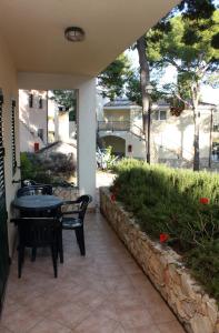 Fotografia z galérie ubytovania Apartments by the sea Rogoznica - 3197 v Rogoznici