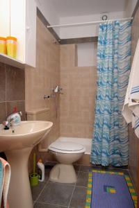 Fotografie z fotogalerie ubytování Apartments and rooms with parking space Krk - 3231 v destinaci Vrh