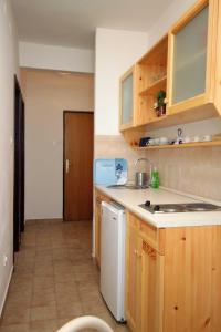 Fotografie z fotogalerie ubytování Apartments and rooms with parking space Krk - 3231 v destinaci Vrh