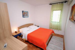 Fotografie z fotogalerie ubytování Apartments and rooms with parking space Krk - 3231 v destinaci Vrh