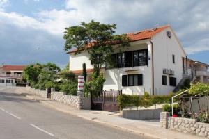 Fotografia z galérie ubytovania Apartment Krk 3231c v destinácii Vrh