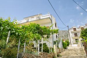Fotografie z fotogalerie ubytování Apartments by the sea Stanici, Omis - 2765 v Omiši