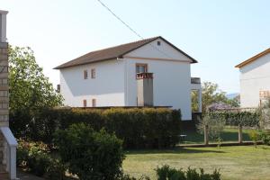 Zahrada ubytování Family friendly seaside apartments Sukosan, Zadar - 3273