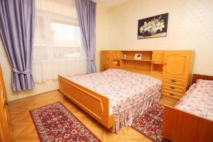 Postel nebo postele na pokoji v ubytování Family friendly seaside apartments Sukosan, Zadar - 3273