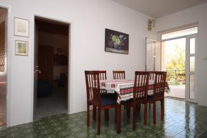 Posezení v ubytování Family friendly seaside apartments Sukosan, Zadar - 3273