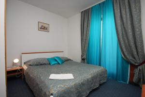 Fotografie z fotogalerie ubytování Rooms by the sea Metajna, Pag - 3305 v destinaci Zubovići