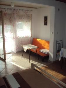 Posezení v ubytování Apartments and rooms with parking space Palit, Rab - 3195