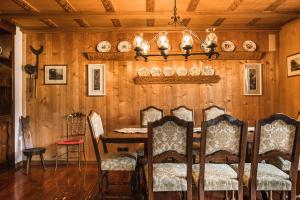 Posedenie v ubytovaní Chalet Scherlin