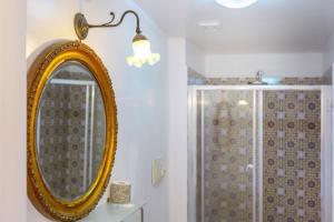 A bathroom at Palazzo Attila - Gioia Apartments
