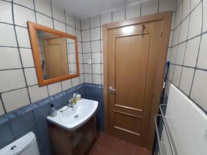 Kylpyhuone majoituspaikassa Apartamento en Pirineos