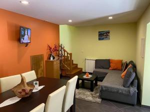 Posezení v ubytování Casa da Quinta piscina privada perto Gerês