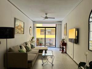 Fotografia z galérie ubytovania Spacious 4 Bedrooms apartment for family or several friends v destinácii San Bartolomé