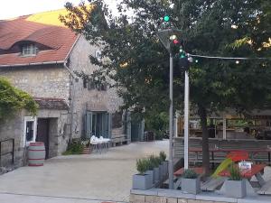 Budova, v ktorej sa vila nachádza