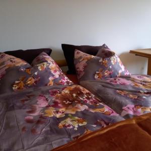 Rúm í herbergi á Riccis 47m2 bamboo flat