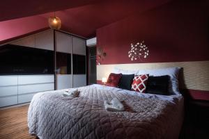 Posteľ alebo postele v izbe v ubytovaní Golden Tree Loft in the Heart of Prague