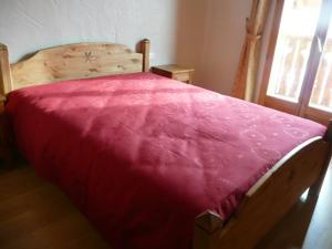 Appartement Valloire, 5 pièces, 10 personnes - FR-1-263-197にあるベッド