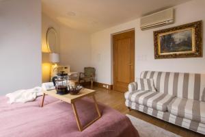 Posedenie v ubytovaní Billionaires Club LOFT Sauna City Center