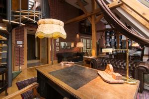Posedenie v ubytovaní Billionaires Club LOFT Sauna City Center