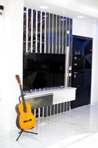TV a/nebo společenská místnost v ubytování Luxuriös und komfortabel 4Zimmer mit Glasfaser İnternet
