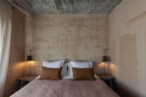Cama ou camas em um quarto em Azenhas do Mar Valley House