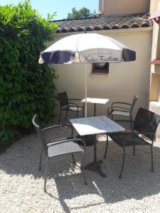 Patio nebo venkovní prostory v ubytování Le Clos des Dryades s
