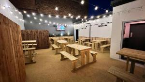 Televiisor ja/või meelelahutuskeskus majutusasutuses The Hoptimist