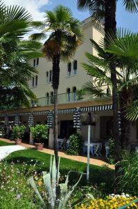 Κήπος έξω από το Hotel Terminus