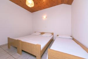 Posteľ alebo postele v izbe v ubytovaní Apartment Podaca 4734b
