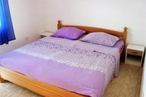 Postel nebo postele na pokoji v ubytování Seaside secluded apartments Cove Skozanje, Hvar - 4624