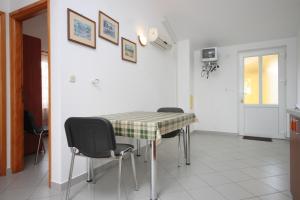 Fotografia z galérie ubytovania Apartment Nerezine 3451c v destinácii Nerezine