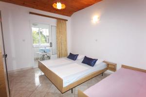 Postel nebo postele na pokoji v ubytování Apartments with a parking space Podaca, Makarska - 4747